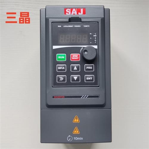 变频器 VM1000B-2S1R5GB单相220v电机调速4T7R5GB三相380V