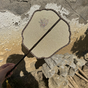 苏绣缂丝蝴蝶手工精品礼品古风扇子大团扇真丝刺绣手工中国风汉服