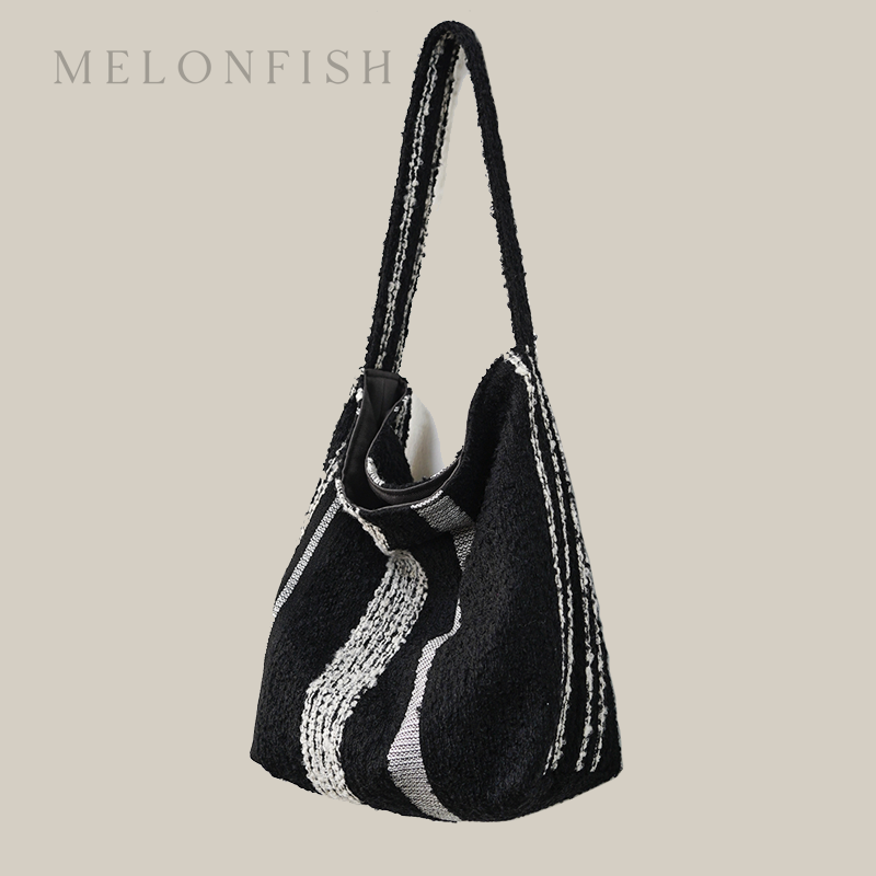 【黑白配】Melonfish25冬季撞色条纹托特水桶包大容量休闲单肩包,箱包皮具/热销女包/男包,托特包,淘宝优惠券,粉丝福利购,淘宝优惠卷