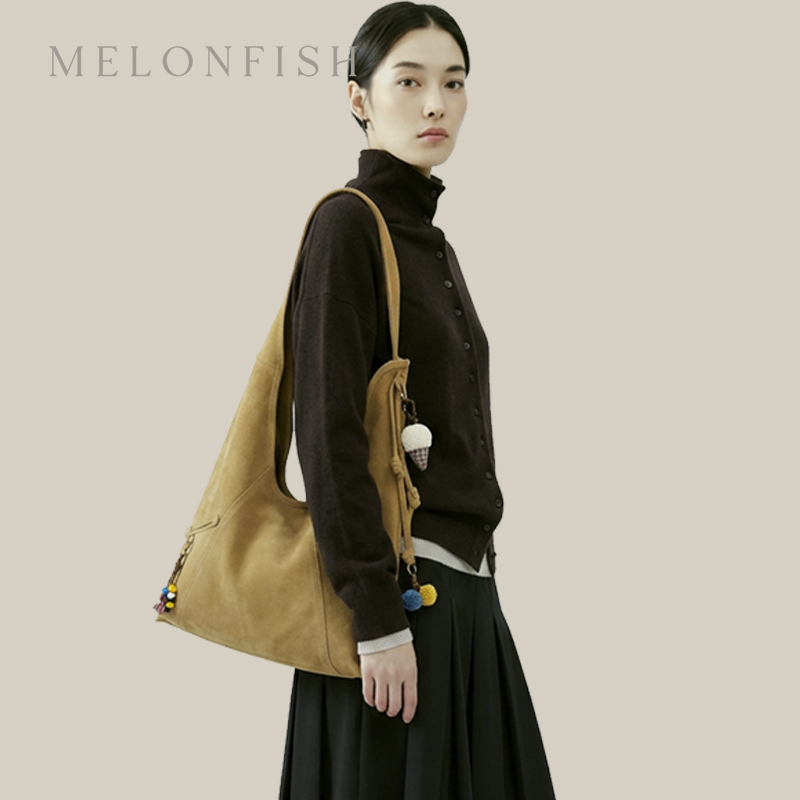 Melonfish西瓜鱼麂皮通勤斜挎包