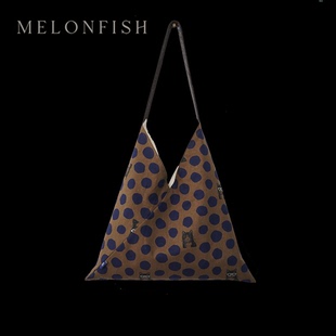 【波点猫咪】MELONFISH春季新品古家悦子日本名师布三角包单肩包