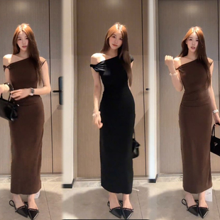 【棉高品质】一字肩设计黑色斜肩连衣裙女夏露锁骨紧身包臀长裙