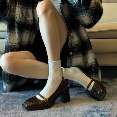 棕色复古玛丽珍鞋一字扣法式单鞋