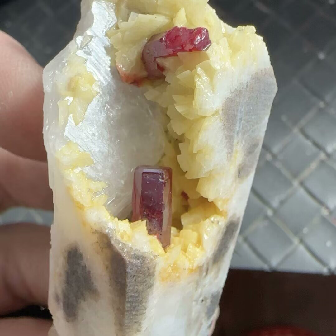 辰砂Cinnabar +白云石 精品矿物晶体矿物标本矿石原石宝石观赏石