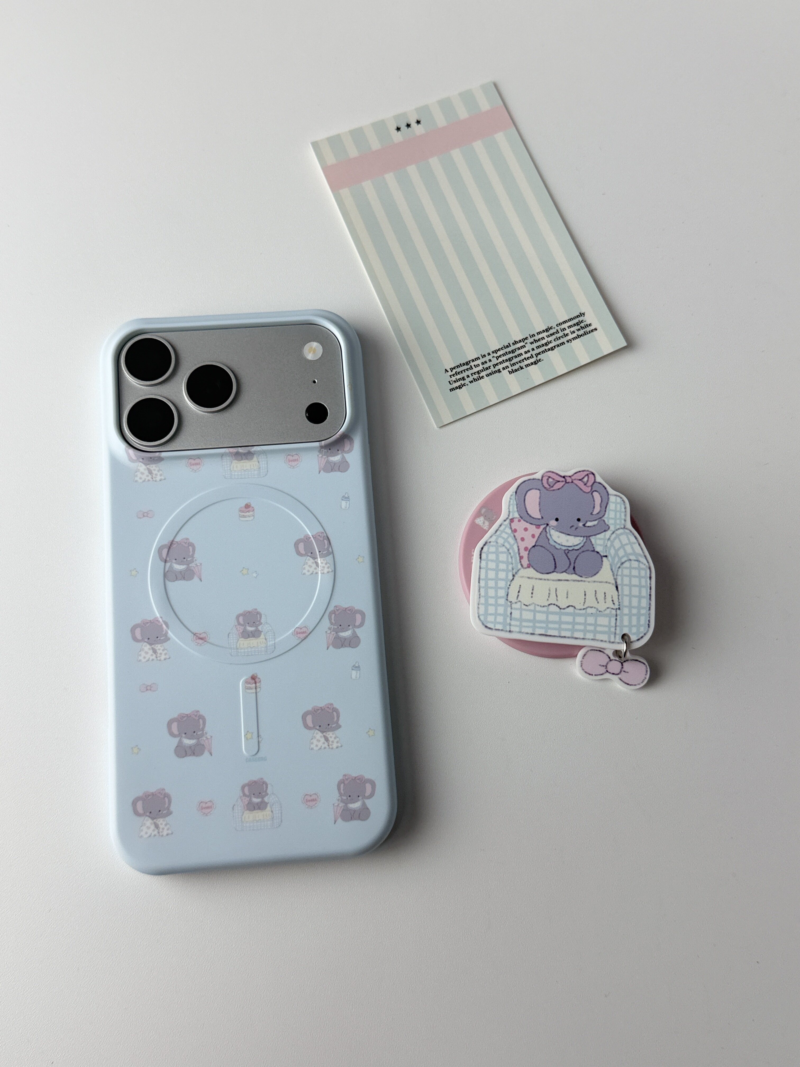 西多士韩系ins奶蓝满印小象手机壳适用iPhone18ProMax 带同款沙发小象吊坠磁吸泡泡支架少女硬壳防摔保护套