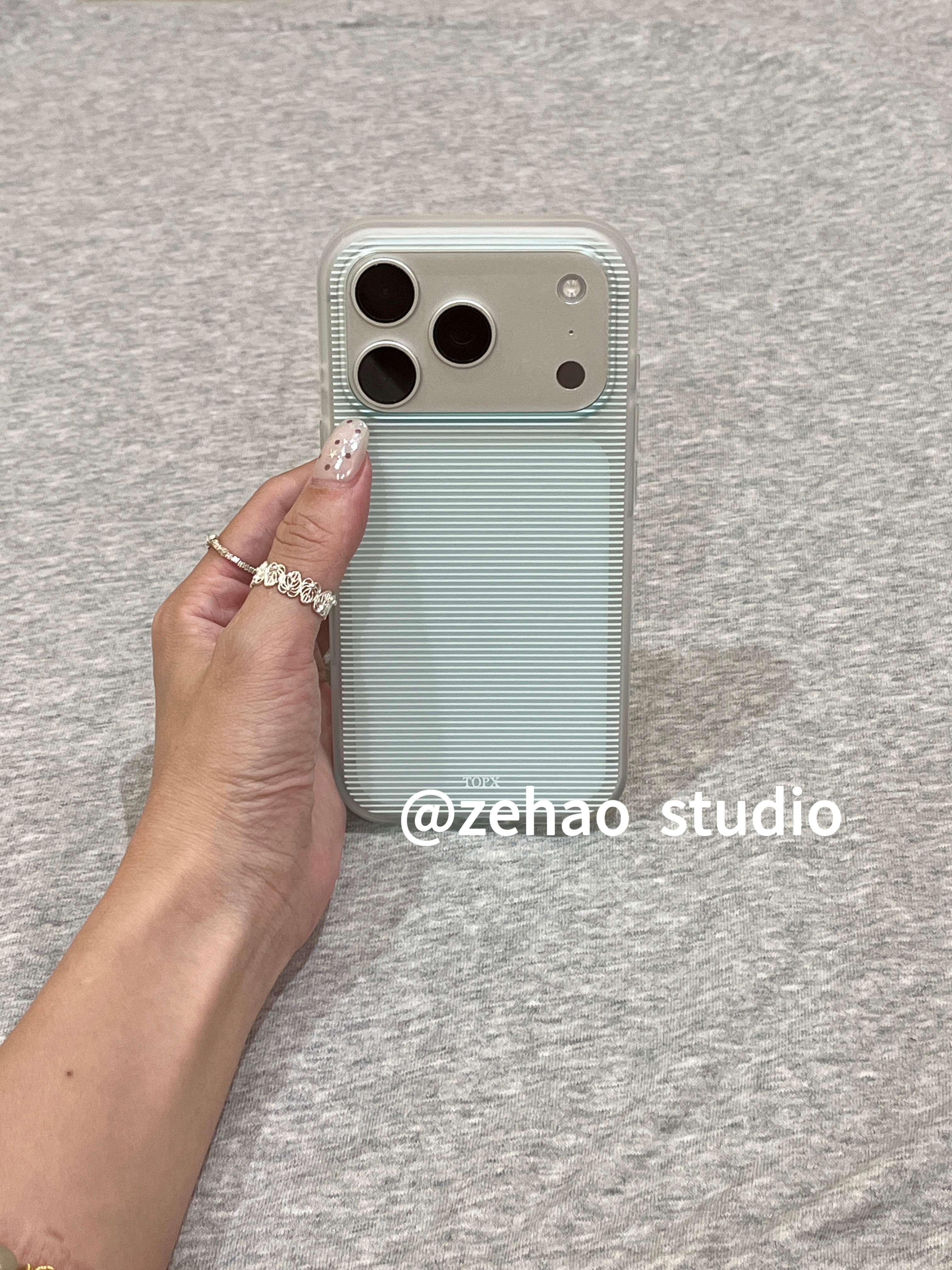 西多士ins清新透绿白横条纹适用于苹果17promax手机壳iphone16pro保护套