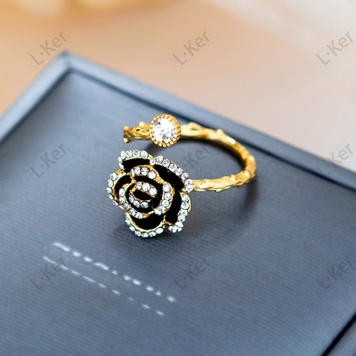 经典百搭花朵设计感戒指