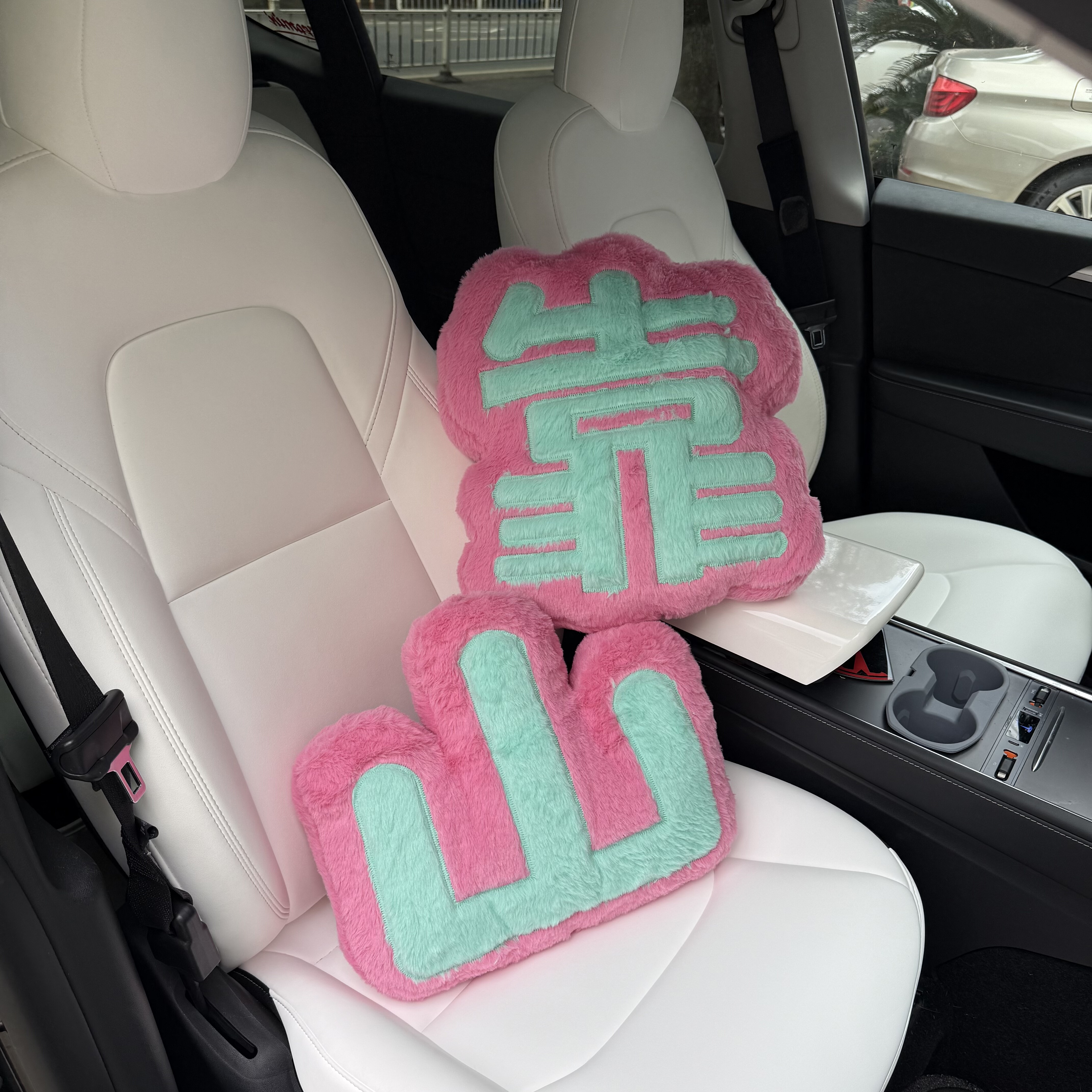 创意靠山车载抱枕沙发靠垫毛绒抱枕ins风护腰腰靠办公室午睡神器