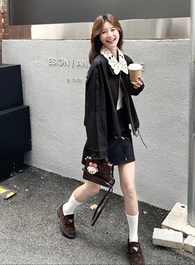 设计感洋气蕾丝领收腰宽松休闲百搭短款夹克女春秋翻领PU皮外套