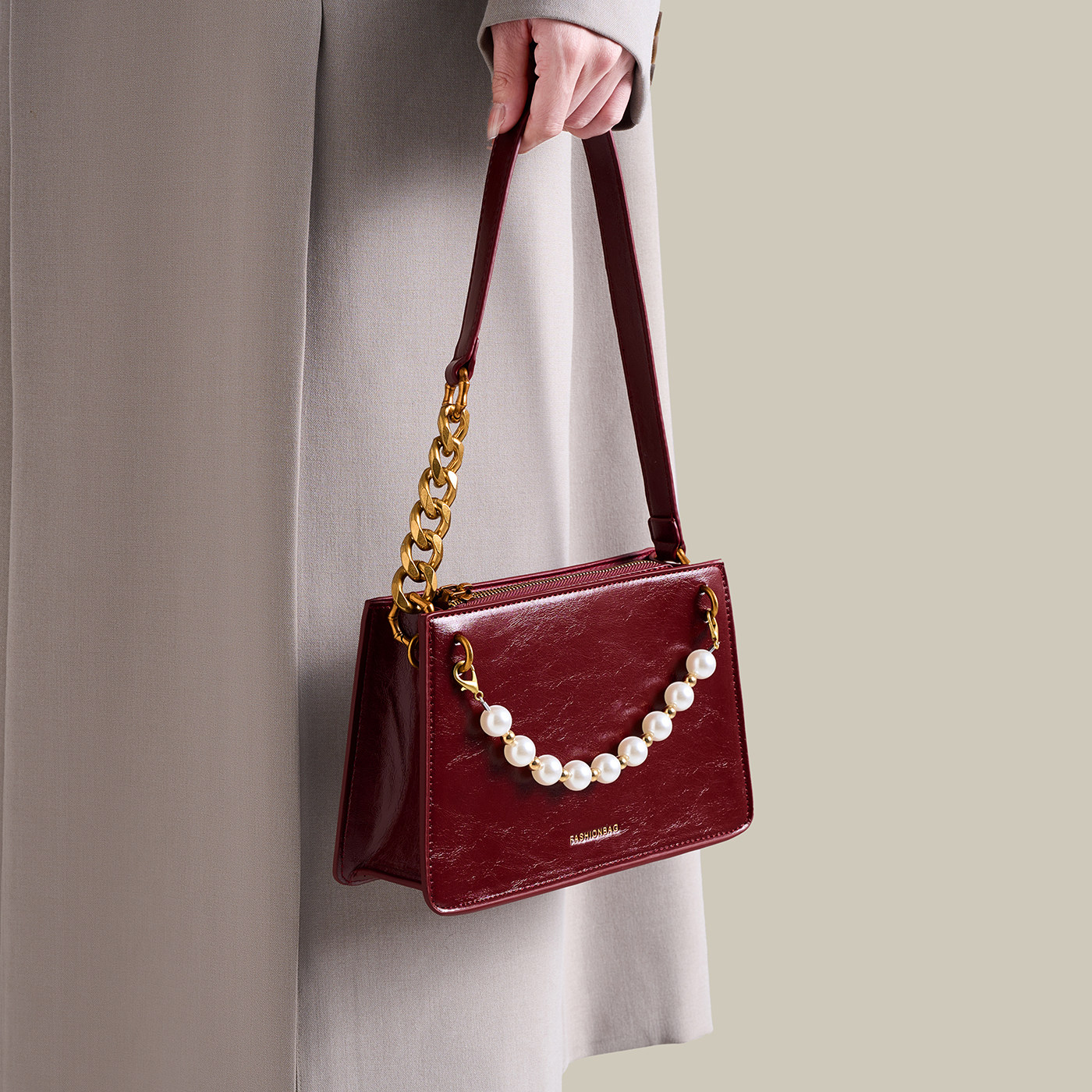 2026新款小众法式腋下包红色珍珠链条婚包女新娘小方包新年礼物包,箱包皮具/热销女包/男包,小方包,淘宝优惠券,粉丝福利购,淘宝优惠卷