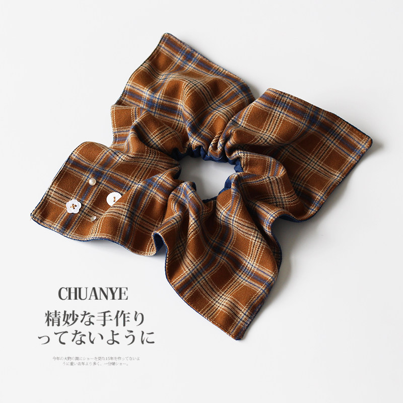 川野法式仿珍珠纽扣格纹发箍方巾