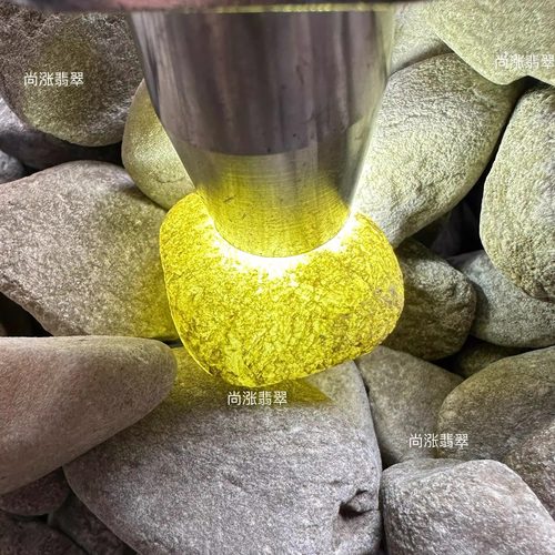 翡翠原玉石公斤毛料莫湾基西乌沙