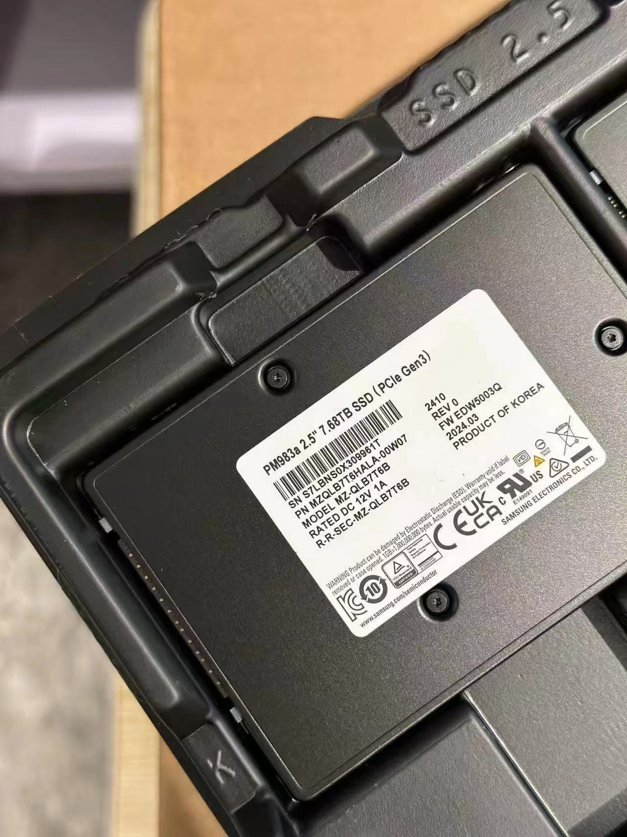三星PM983a 7.68T 2.5固态硬盘U.2接口MZQLB7T6HALA-00W07服务器