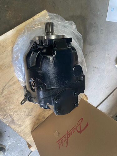 丹佛斯液压泵柱塞油泵马达