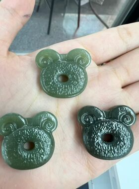 和田玉洋洋得意吊坠.和田玉小羊挂件.天然和田玉洋洋得意项链玉坠