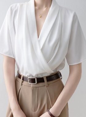 白色交叉V领中式女2026新款夏季宽松高级感衬衣小众别致上衣大码
