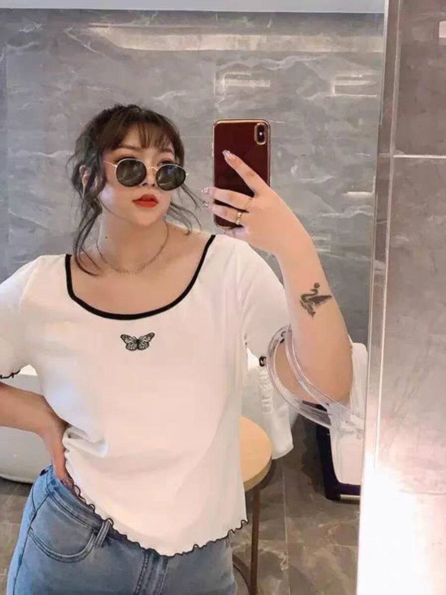 2025女装夏季大圆领短袖t恤胖mm2-300斤大码宽松蝴蝶绣花百搭上衣