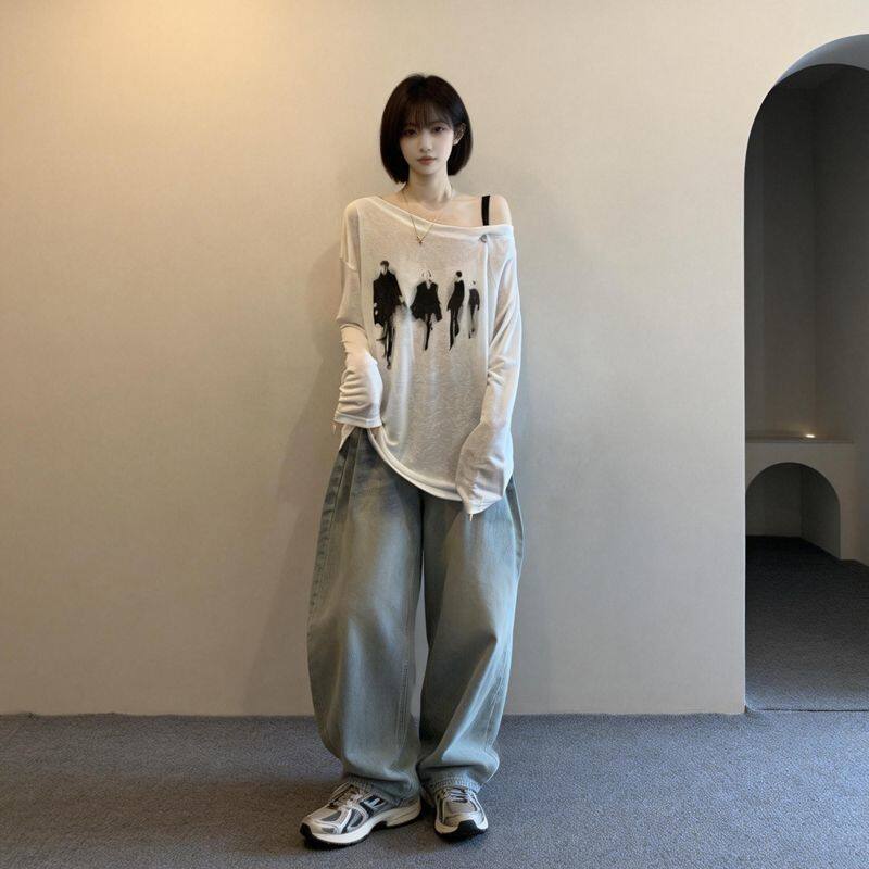 韩系氛围感春夏穿搭斜领露肩长袖T恤2026新款休闲印花上衣女大码
