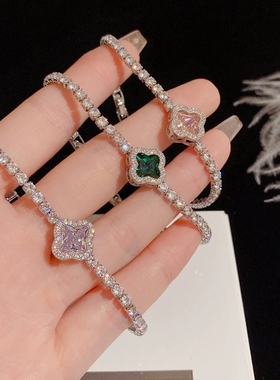 2024夏季新款微镶满锆四叶草手链女网红个性轻奢大气可调节手饰品