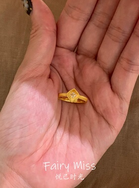 护身牌菱形四叶花拉丝工艺精戒指