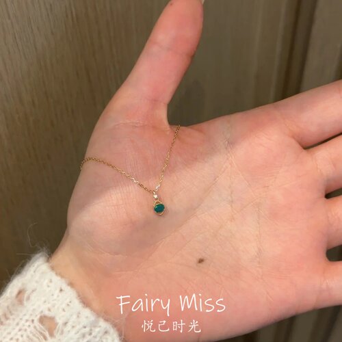 绿玛瑙竖眼吊坠S925银镀金锁骨链