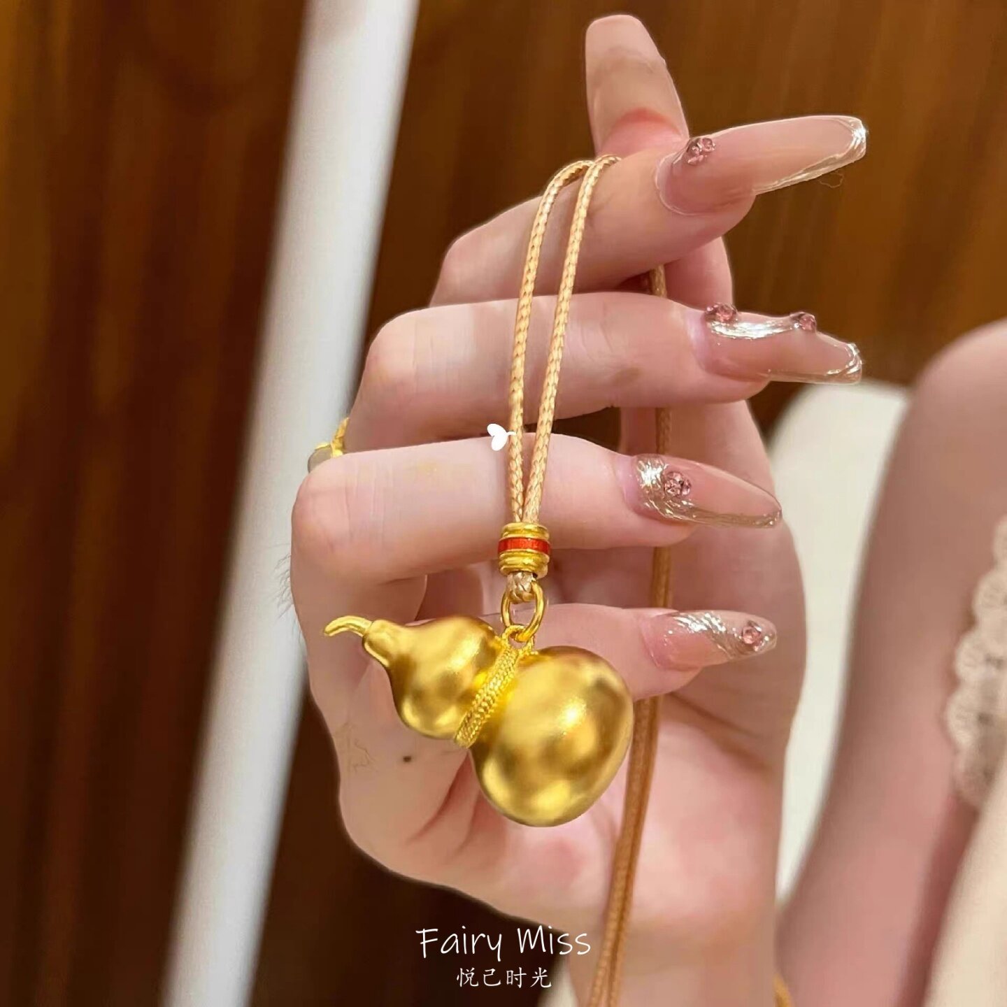 韦雪王嘉尔同款编织绳子款金色古法葫芦项链百搭吊坠毛衣链可调节