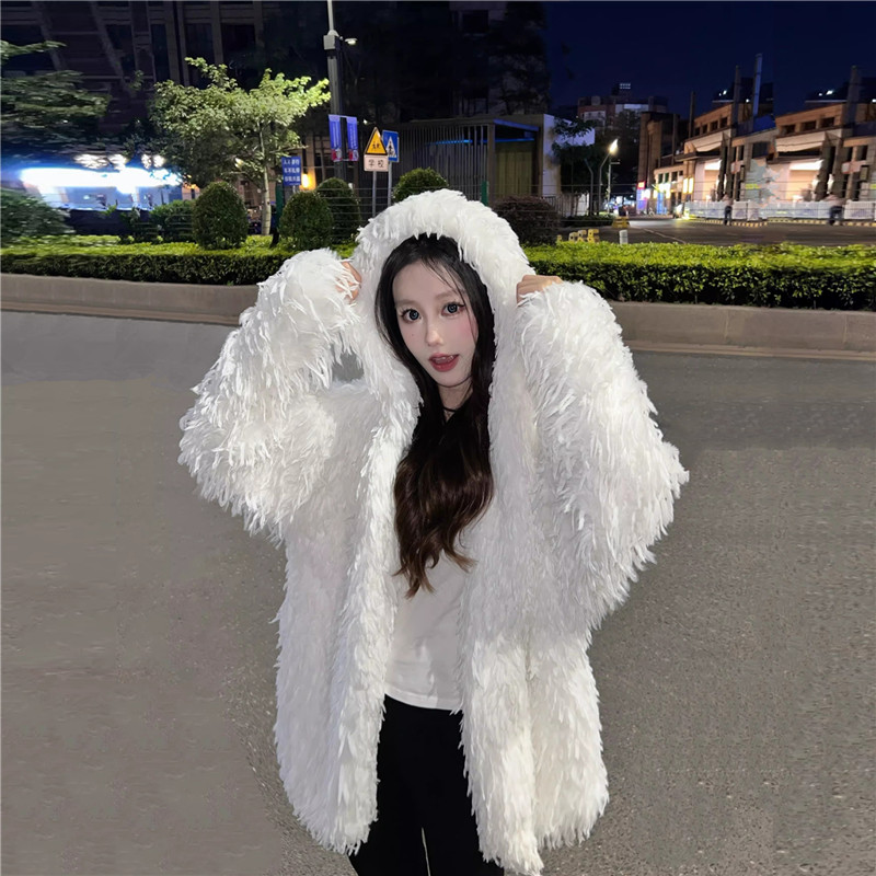 仙气白色毛毛外套女秋冬季新款高级感网红狐狸毛绒绒环保皮草上衣