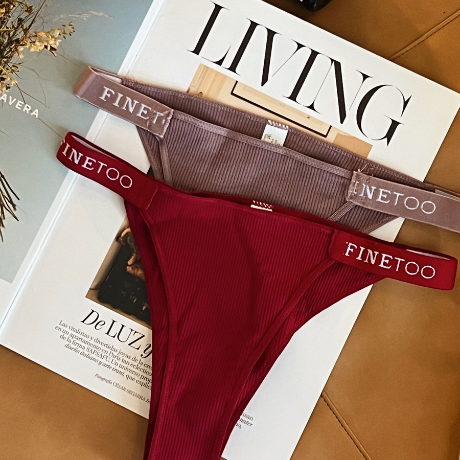 罗纹棉字母显腿长半包臀运动内裤