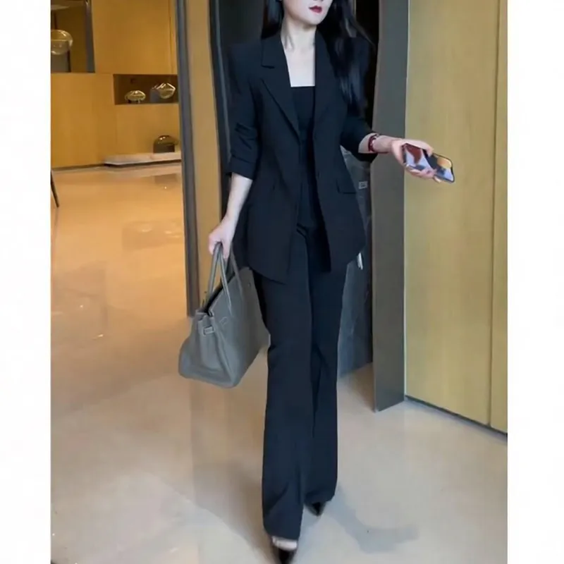 大码女职场通勤显瘦西装三件套