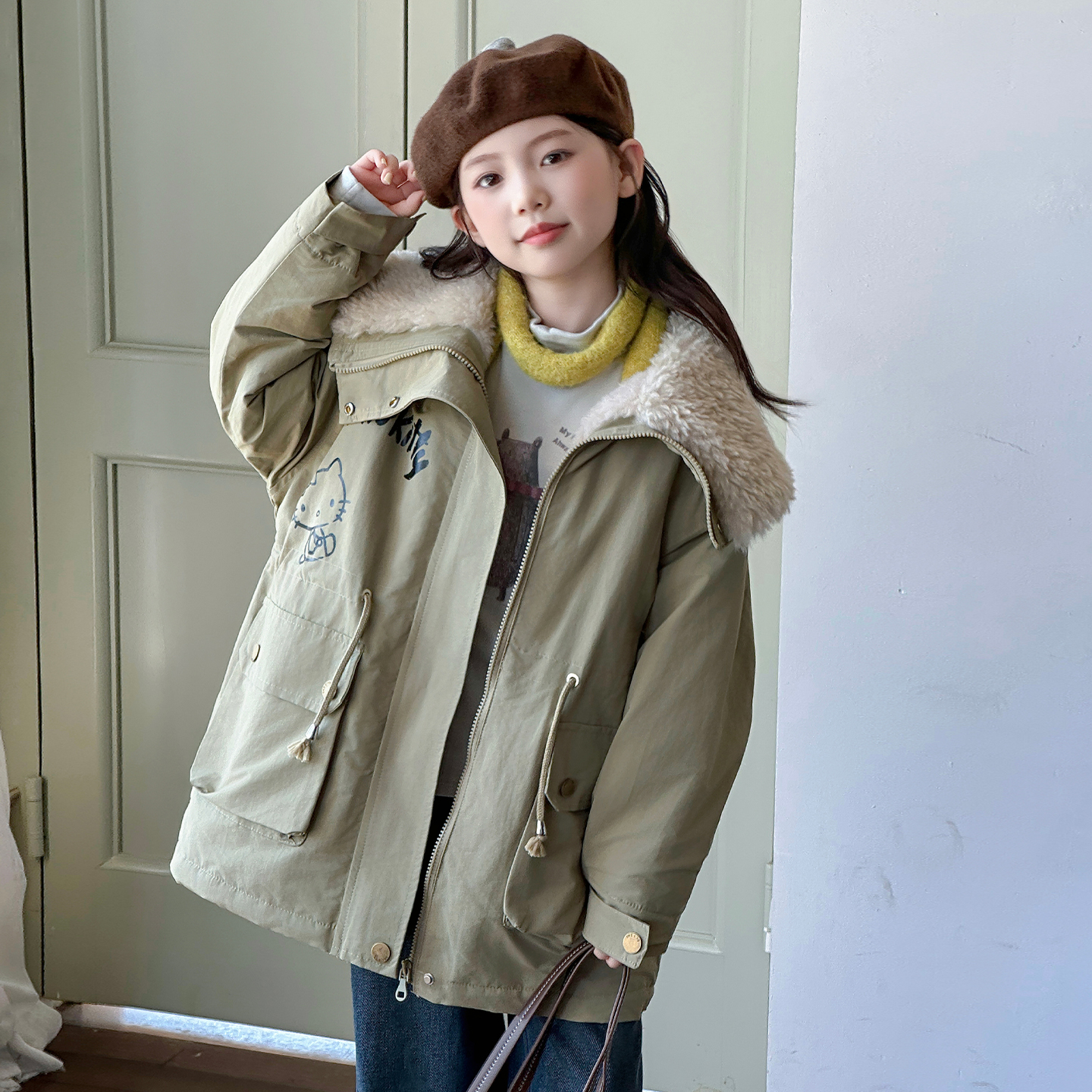 女童秋冬加绒外套加厚2025新款儿童军绿色大毛领派克服中大童初冬