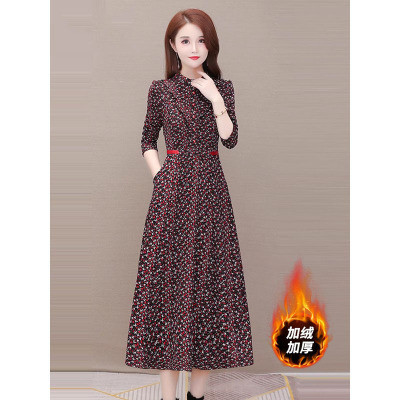 高端洋气加绒加厚配大衣内搭打底连衣裙秋冬装广州十三行中年妈妈