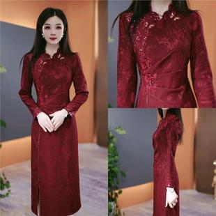 连衣裙2025新款今年流行爆款冬季加绒加厚韩版显瘦百搭收腰裙子