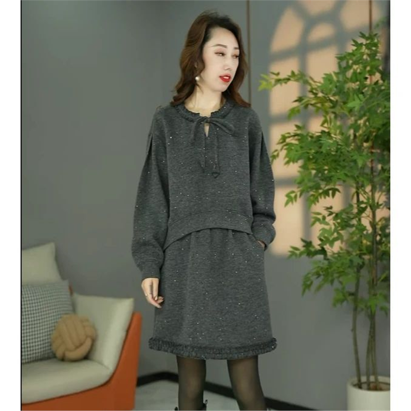 连衣裙2025新款今年流行爆款两件套洋气加厚保暖宽松时尚套装裙