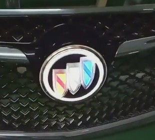 别克新GL8发光中网车标君威发光标君越威朗昂科威中网发光镜面标