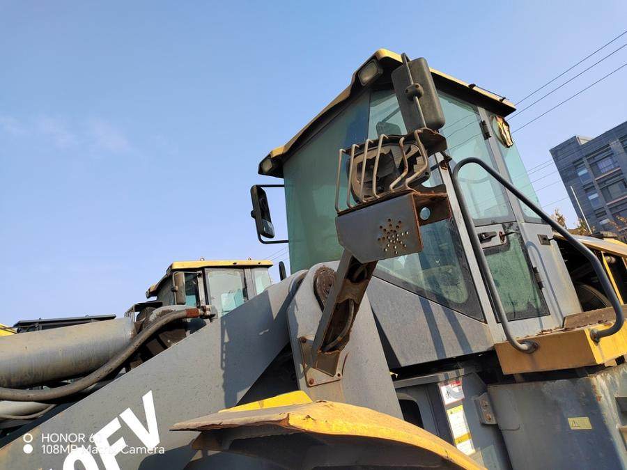 1月15日贵阳徐工牌轮胎式装载机一台（型号：LW550FV，整机编号：XUG0550FPLCB06777）网络拍卖公告