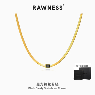 RAWNESS 金色黑曜石轻奢小众防水情侣锁骨链 黑方糖蛇骨链项链男