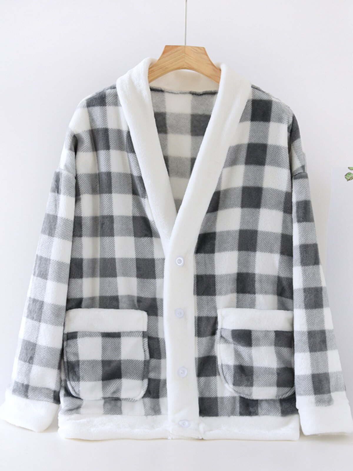 겨울 여성용 플란넬 파자마 상의 두꺼운 벨벳 2024 새로운 겨울 스타일 대형 산호 벨벳 가을 겨울