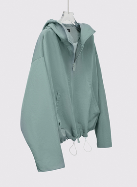 低调显白防风衣夹克外套女春秋防水短款冲锋衣棒球服廓形豆绿色潮