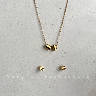 VIA途经几何冷淡风简约钛钢不过敏不褪色项锁骨链不对称耳钉套装