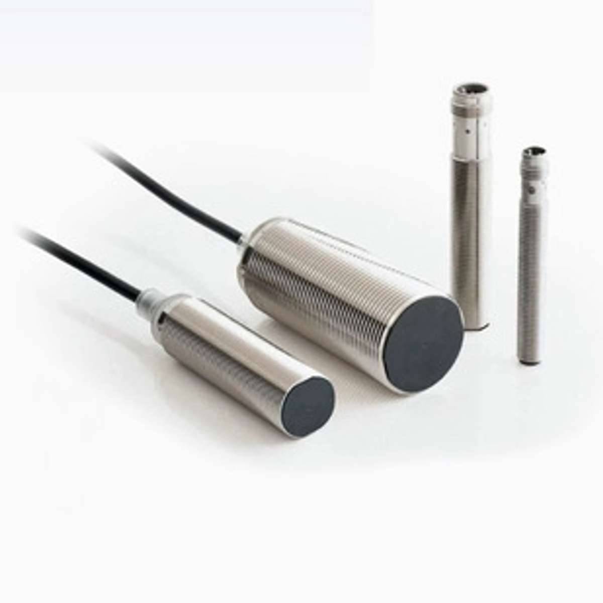 E2B-M18KS08-M1-C1 接近传感器