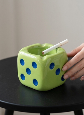 创意陶瓷骰子烟灰缸客厅摆件