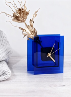 创意蓝色方形亚克力桌面时钟摆件