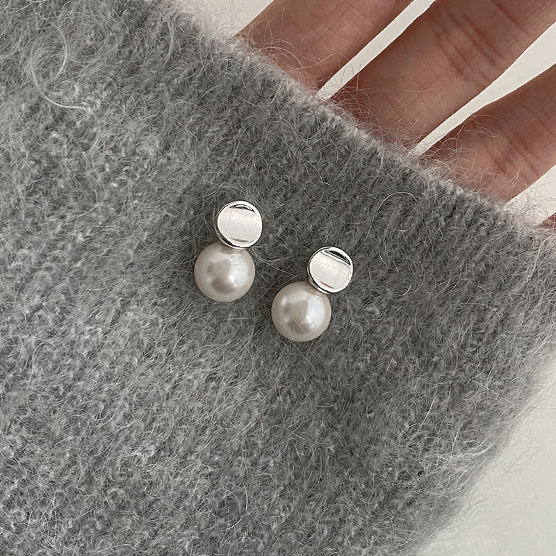 doudoustore金属珍珠耳环