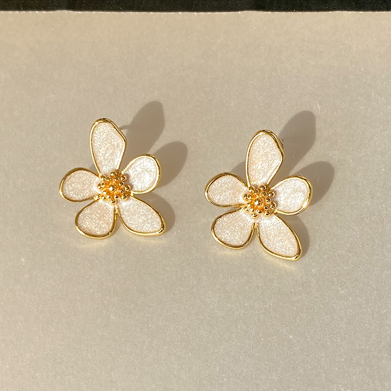 doudoustore花朵耳环