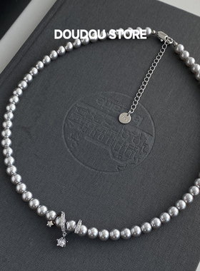 简约灰色珍珠项链百搭款