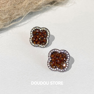 DOUDOUSTORE秋冬新款 轻奢高级感耳钉女ins 四叶草气质时尚