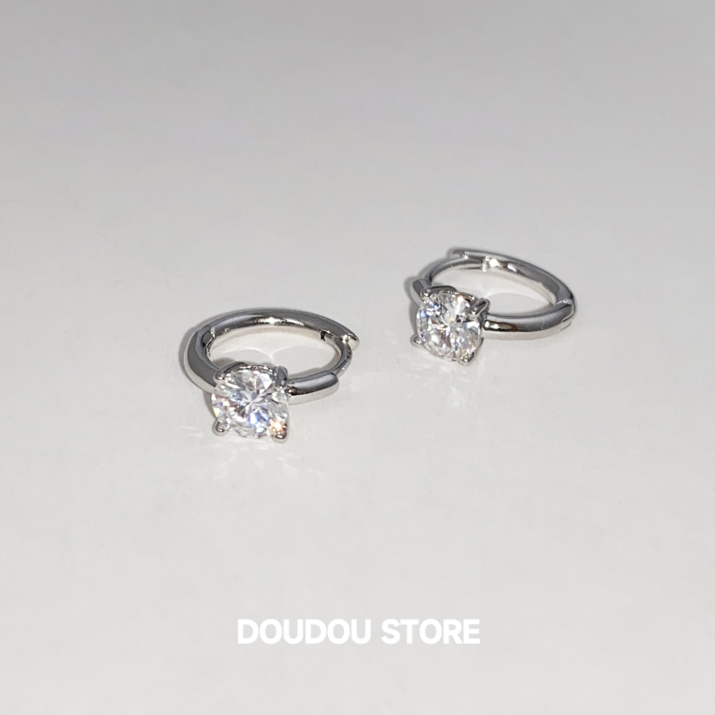 doudoustore925银莫桑钻耳钉