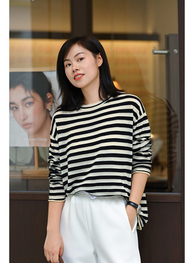 优衣美秋季新款宽松套头羊毛衫女长袖落肩袖时尚上衣14979