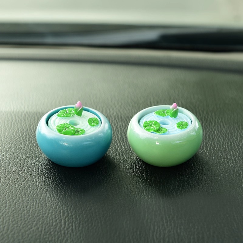 汽车摆件2024新款迷你莲花超小车载仿真花水晶荷花车载摆件香薰