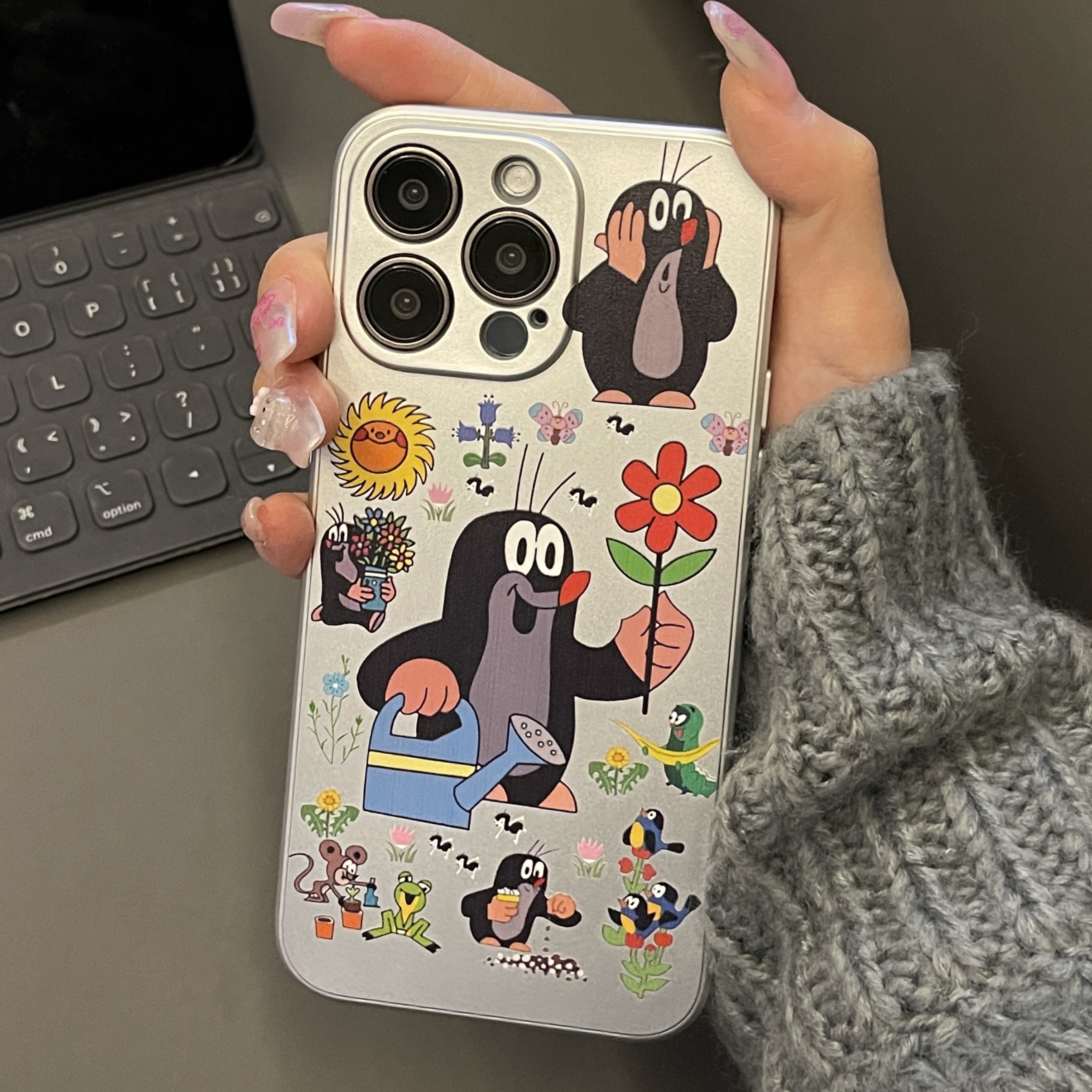 利利酱 鼹鼠的故事电镀手机壳软壳防摔卡通可爱透明壳电镀壳15promax防摔13软壳14华为荣耀小米红米11oppo